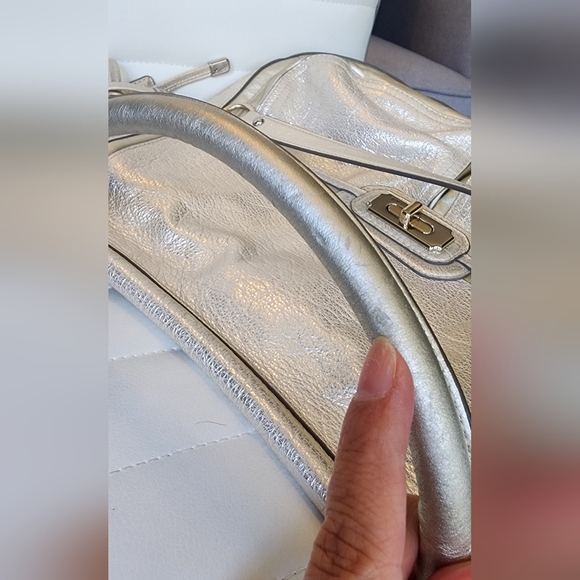 Coach Flagship Chelsea Dowel Shimmer Gold & Silver Shoulder Hand Bag - Picture 6 of 8